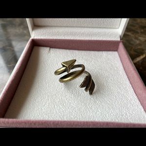 Distressed metal arrow ring